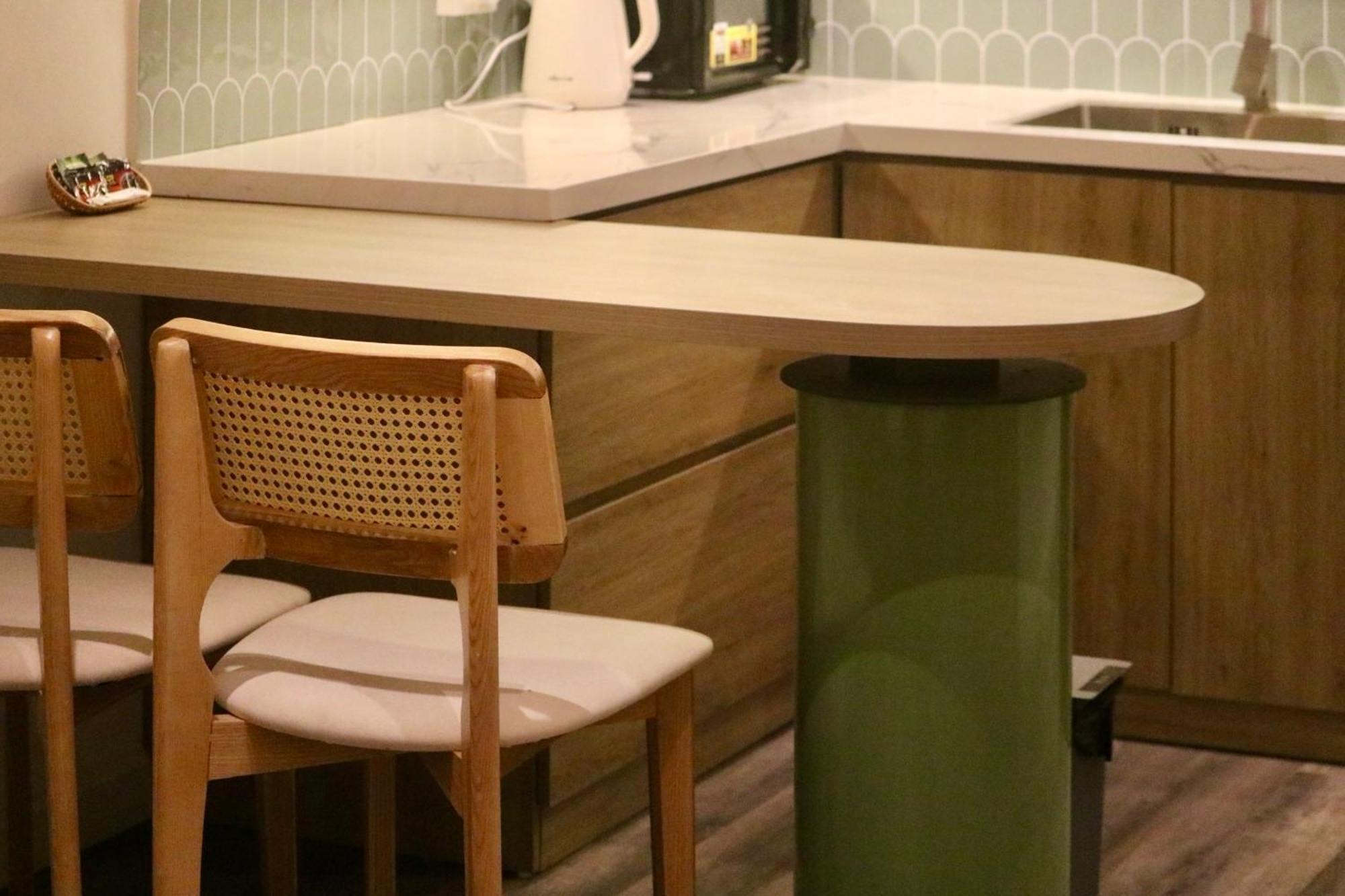 The Urban Westlake Apartment ฮานอย ภายนอก รูปภาพ